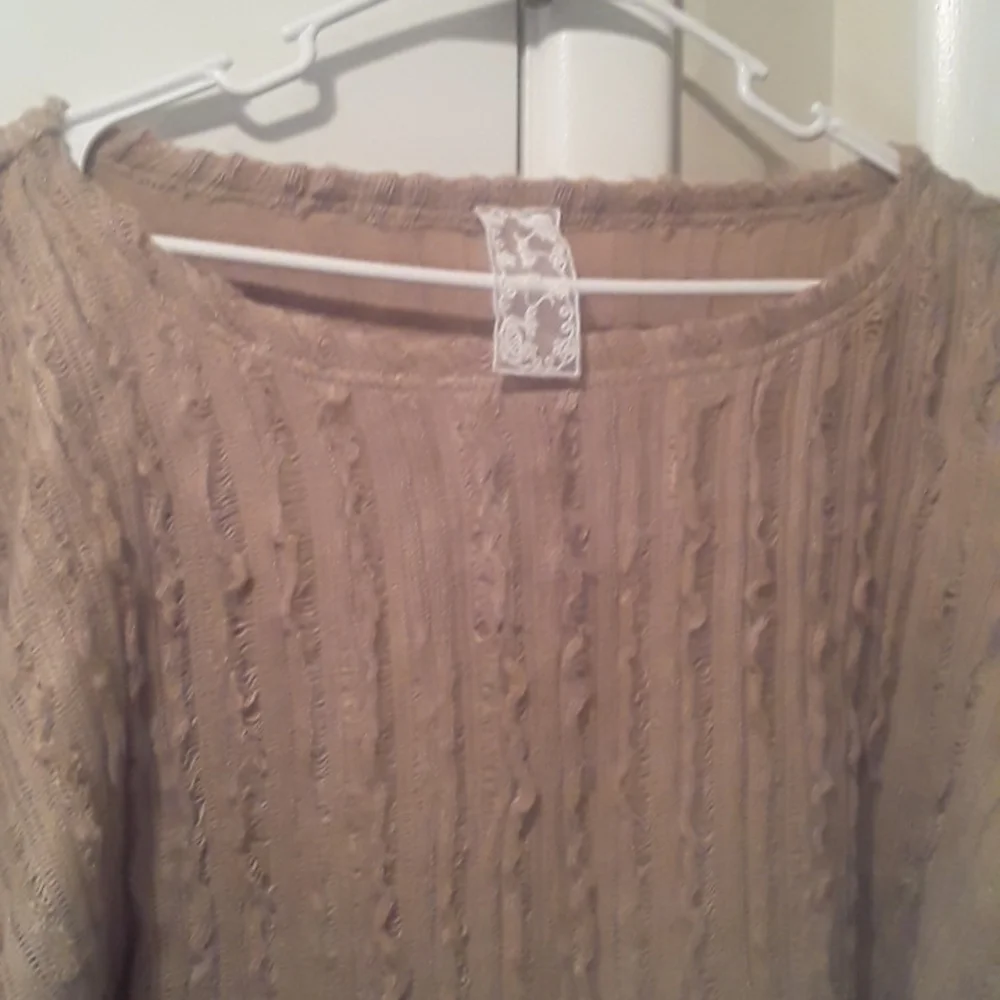 Ladies Tan Sweater - Picture 3 of 5